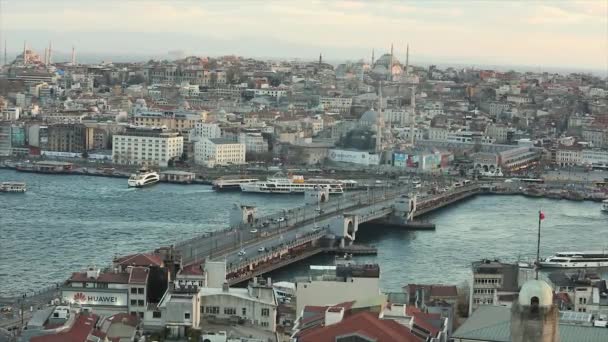 从加拉太塔俯瞰伊斯坦布尔伊斯坦布尔蓝色清真寺历史区总体规划，Hagia Sophia 。2019年4月10日 — 图库视频影像