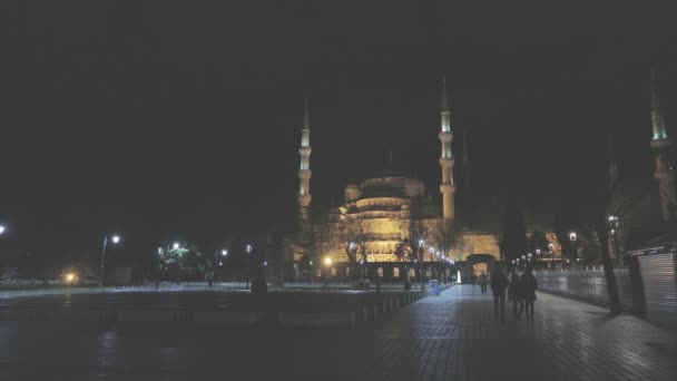 Moldura noturna da Mesquita Sultão Ahmed em Istambul. Turquia, 10 de abril de 2019 — Vídeo de Stock