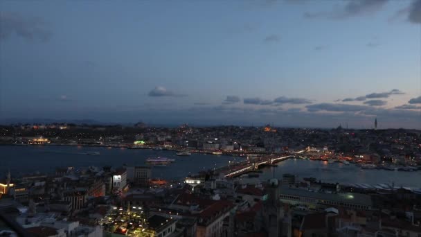 Istanbulský noční výhled ze širokého úhlu. Istanbul, Turecko. Duben 10, 2019 — Stock video