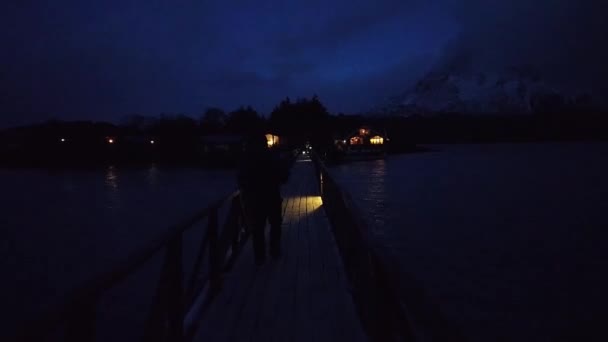 Гора Серро-Пейн-Гранде ночью, ночная рама горы Серро-Пейн-Гранде — стоковое видео