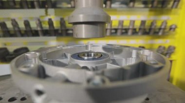 Üretimde montaj süreci, motor montajı