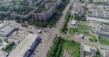 Zaman turları kesişme noktası üst görünümü. Çok sayıda arabalı kavşaklar. Kesişme üst görünümü meşgul.