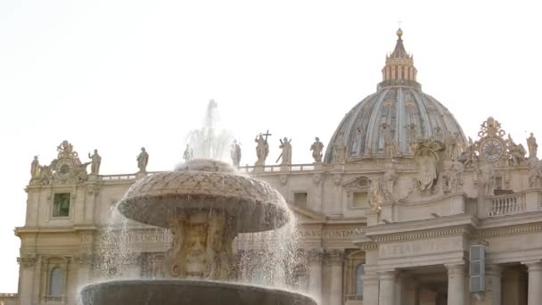 De pauselijke basiliek van Sint Pieter in het Vaticaan, Sint Peters Basiliek. Sint-Pietersplein en kathedraal basiliek in Vaticaan centrum van Rome Italië. St. Peter vierkante panorama — Stockvideo