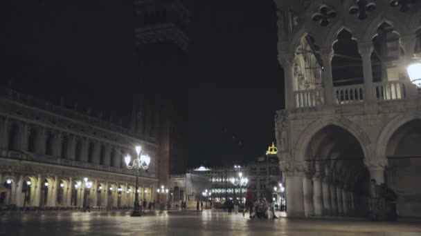 Piazza San Marco à noite, Piazza San Marco à noite sem turistas — Vídeo de Stock