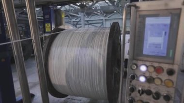 Kablo yalıtımı, fabrikada kablo yalıtımı. Kablo İzolasyon Makinesi