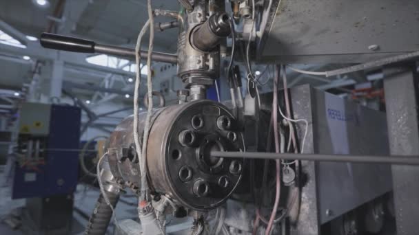 自动绝缘金属丝工艺.现代化工厂的工业内部 — 图库视频影像