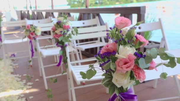 Decoração de casamento, lugares para convidados no casamento — Vídeo de Stock