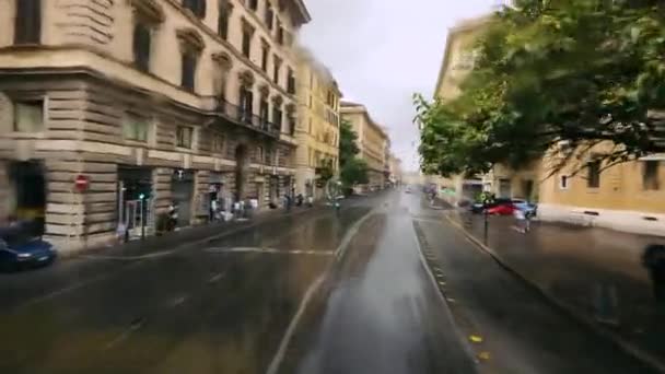 Prázdné ulice Itálie během deště, prázdná ulice v Římě — Stock video