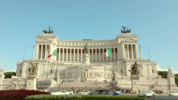 威尼斯广场的时间在流逝。意大利罗马威尼斯广场上的维克多 · 伊曼纽尔二世纪念碑 — 图库视频影像