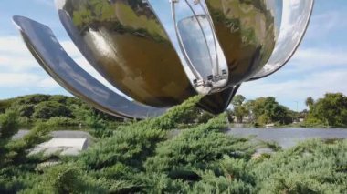 Floralis Generica, Buenos Aires, Arjantin