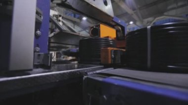 Fabrikadaki mekanizma, fabrikadaki modern mekanizma. Modern kablo fabrikası