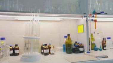 Tıp laboratuarı, araştırma laboratuarı. Fabrika laboratuarı. Kalite denetimi