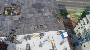 Modern bir konut inşaatı. Ev yapımı hava manzarası