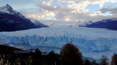 El Calafate, Patagonya, Arjantin yakınlarındaki Los Glaciares Ulusal Parkı 'nda Perito Moreno Buzulu zaman aralığı
