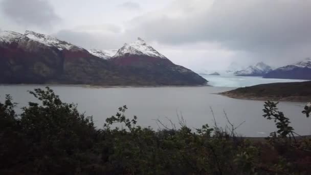 Серый ледник Патагония, Панорамный вид на озеро Грей, Патагония, Чили — стоковое видео