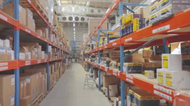 Büyük modern depo, büyük parlak depo.