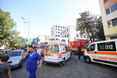 Bucharest, Romanya - 13 Ağustos 2018: Bükreş, Romanya Floreasca acil durum hastanede dış ayrıntılar.