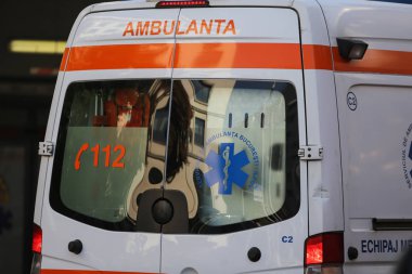 Bucharest, Romanya - 13 Ağustos 2018: Floreasca acil hastane Romen bir ambulans ayrıntılarını