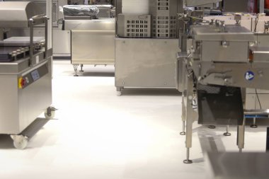 Gıda sanayi ekipmanları bir Fuar Merkezi'nde sergilenen