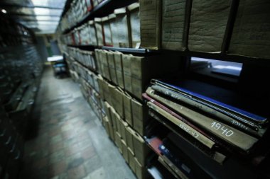 Bucharest, Romanya - 31 Ekim 2018: mevduat Romanya Ulusal Arşivleri Genel Müdürlük yığılmış tarihsel Arşiv