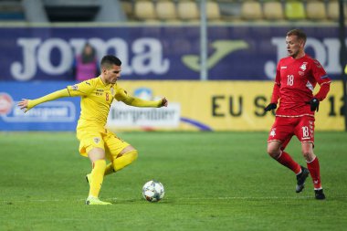 Ploieşti, Romanya - Cumartesi 17 Kasım 2018 - Rumen futbolcu Ianis Hagi, ünlü Gheorghe Hagi, oğlu Litvanya karşı bir Uefa Milletler Ligi maç oynar. Ilie Oana Stadyumu, Ploieşti, Romanya.