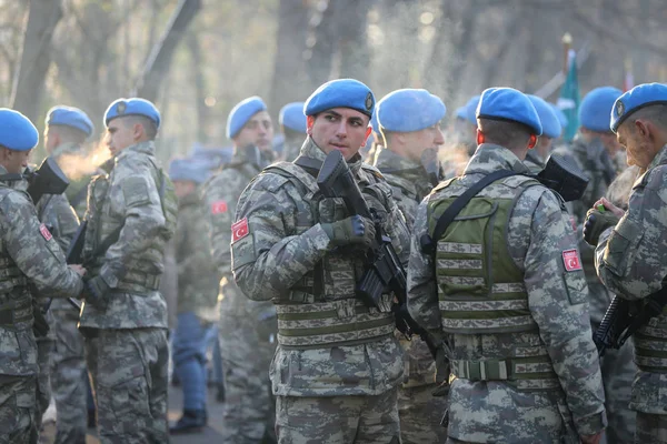 Bucharest Roemenië December 2018 Turkse Soldaten Bedrijf Mpt Geweren 62X51 — Stockfoto