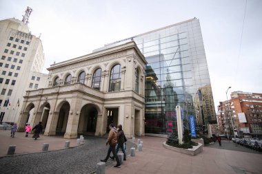 Bucharest, Romanya - 4 Ocak 2019: Novotel Bükreş'te bina otel