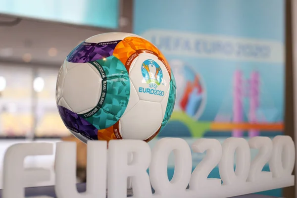 ブカレスト ルーマニア 2019 2020 Uefa 欧州サッカー選手権大会 Uefa ユーロ 2020年 ロゴとブカレストの国立アリーナ — ストック写真