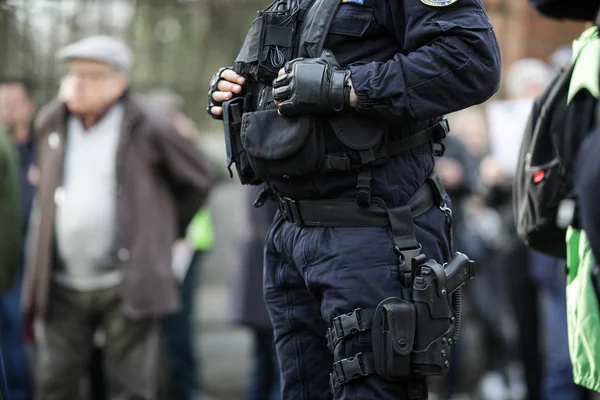 Détails de la trousse de sécurité d'un policier anti-émeute — Photo