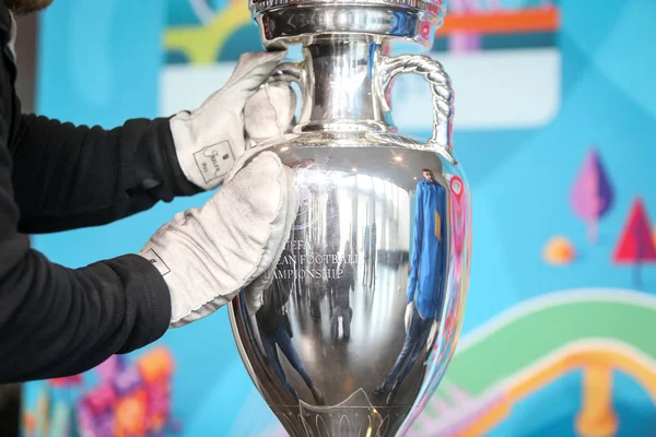 O troféu original do torneio UEFA Euro 2020 — Fotografia de Stock