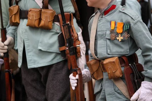 Dünya Savaşı ben onların ekipman ile Canlandırıcıları