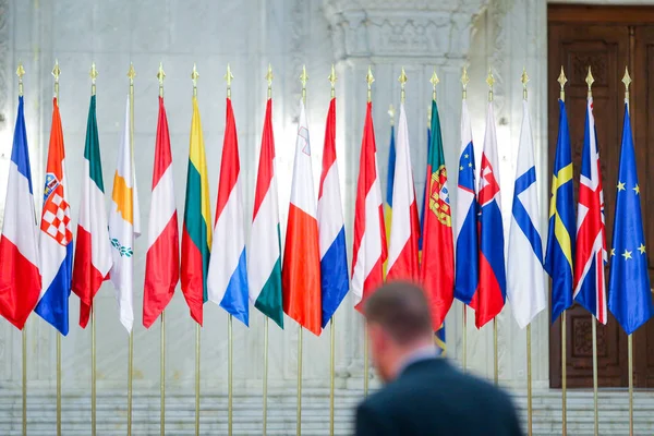 Прапори Країн Європейського Союзу Поруч Іншим — стокове фото