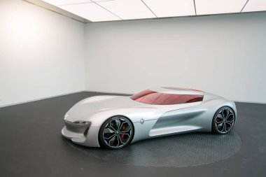 Renault Trezor konsept hypercar basın du sunulmaktadır