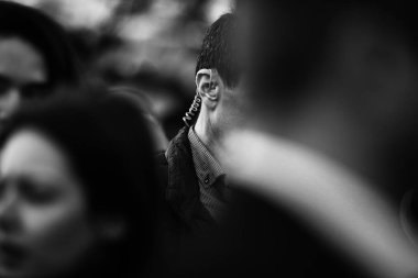 Sığ alan derinliği (seçici odak) resmi sarmalanmış t ile