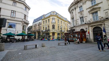 Bükreş, Romanya - 30 Eylül 2020: Bükreş Eski Kenti bulutlu bir sonbahar gününde.