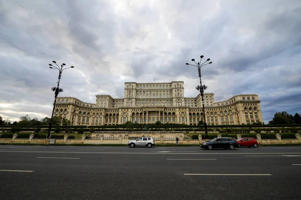 罗马尼亚布加勒斯特 2020年9月30日 布加勒斯特议会大厦 Piata Constitutiei — 图库照片