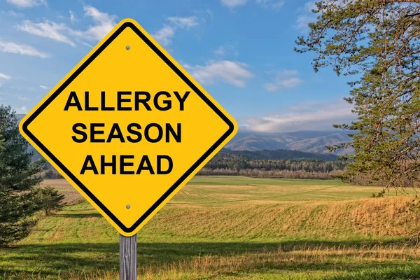 Temporada Alergia Frente Sinal Precaução Com Fundo Primavera — Fotografia de Stock