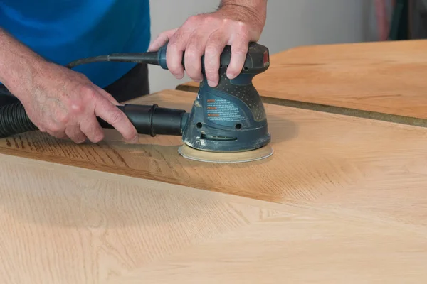 Sanding And Refinishing A Tabletop — Stock Photo, Image