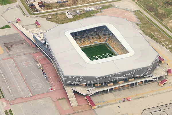 아레나 리비우 의 공중 보기 리비우에서 현대 축구 경기장, 우크라이나. 그것은 8 UEFA 유로 2012 장소 중 하나였다. — 스톡 사진