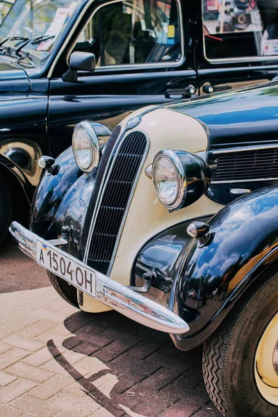 Closeup of old vintage sedan car BMW 326 — Stock Photo, Image