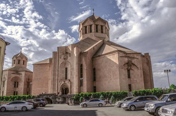 Yerevan Örményország Jun 2018 Oldalsó Bejárat Székesegyház Reflektor Gregory Utcán — Stock Fotó