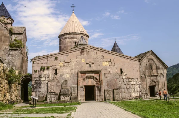 Two-storey narthex with a visible dome of the Church of Gregory the Illuminator,Goshavank Monastery in the village of Gosh, near the town of Dilijan — Stock Photo, Image