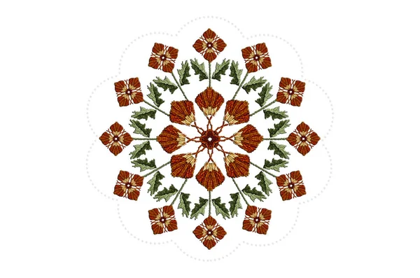 白い背景に花茎や葉を持つ花輪と刺繍オレンジの花を持つビーズのフレーム — ストック写真