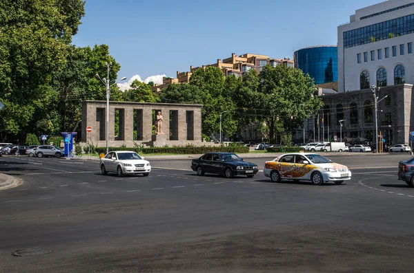 Yerevan Armenia Agosto 2019 Monumento Stepan Shaumyan All Incrocio Tra — Foto Stock