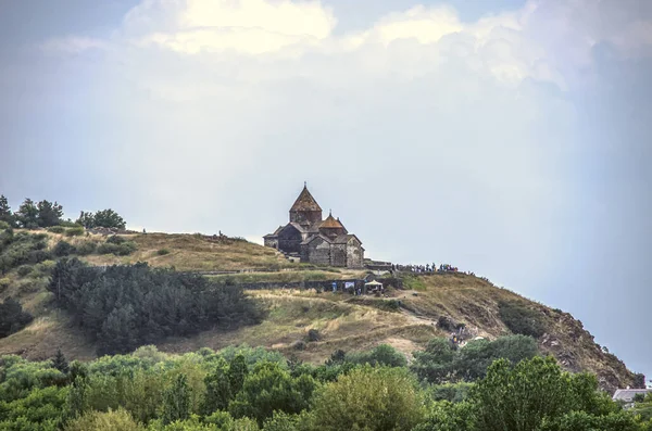 Yüzyılın Ortaçağ Manastırı Sevanavank Armeni Nin Gegharkunik Bölgesinde Sevan Gölü — Stok fotoğraf