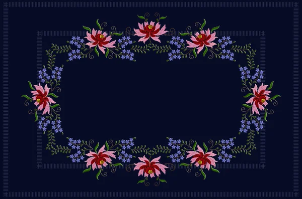 带有条纹蓝色边框的深蓝色桌布被绣着红粉花瓣的花和扭曲的枝条上的蓝花装饰着 — 图库照片