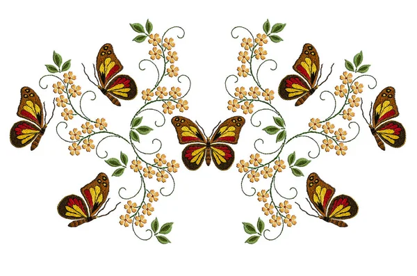 Візерунок Вишивки Білому Тлі Барвистих Метеликів Серед Жовтих Квітів Скручених — стокове фото