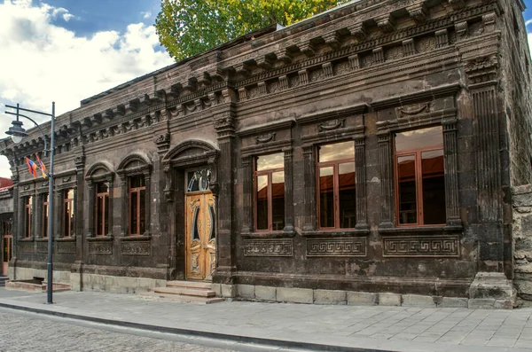Old One Story Building 19Th Century Black Tufa Classical Style — 스톡 사진