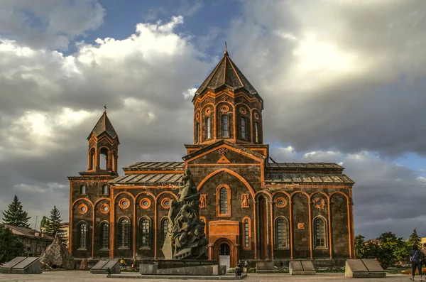 Szent Megváltó Amenaprkich Templomának Hátoldala Vörös Boltívekkel Fekete Fügén Esti — Stock Fotó