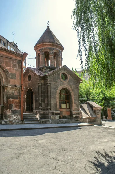 Boční Pohled Schody Vchodu Zvonice Ananiáše Středověkého Kostela Zoravor Jerevanu — Stock fotografie